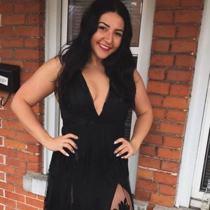 Meet your Posher, Adrianna
